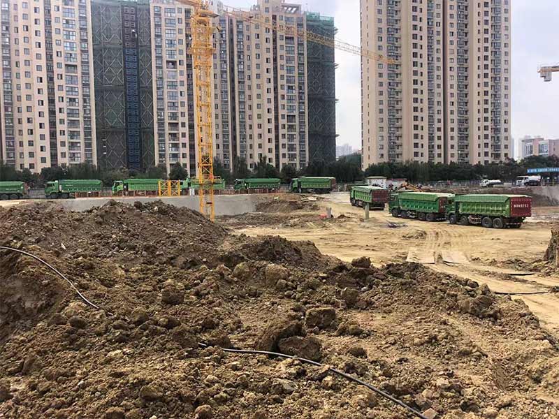 在進行土石方施工時一定要先做好排水的工作